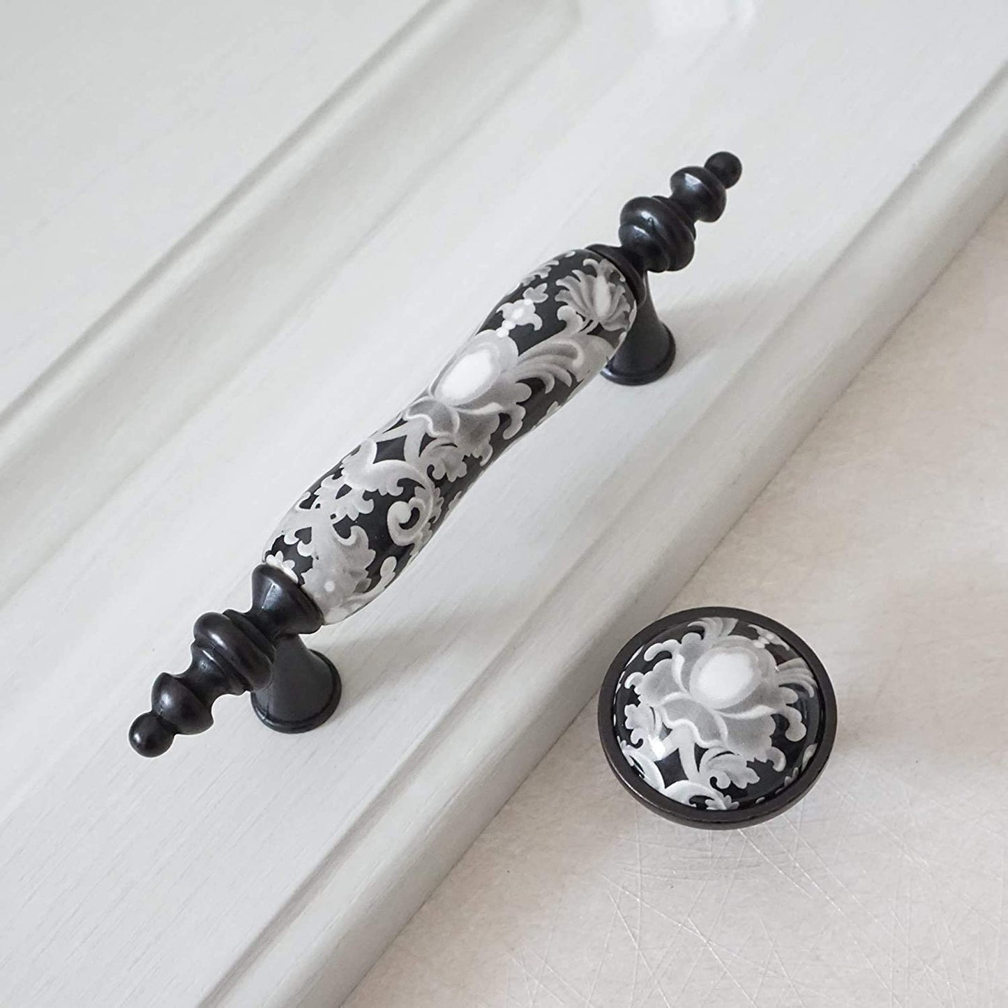 Black Flower Furniture Handle & Knob